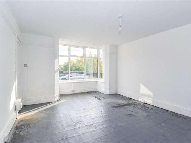 House for sale in Priestthorpe, Crossflatts