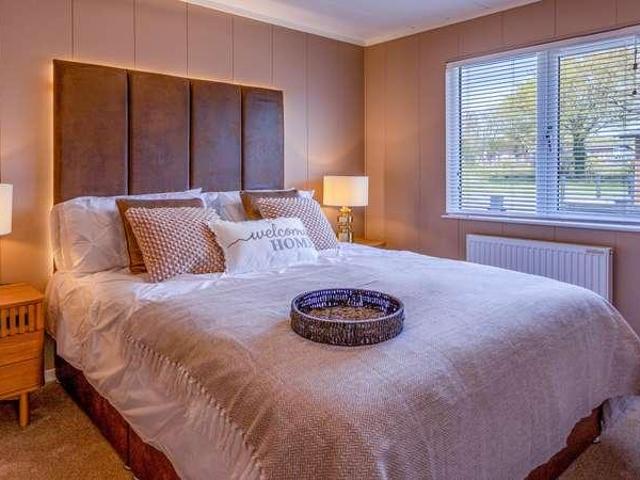 House for sale in Llanrug, Cwm-y-glo