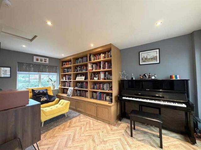House for sale in Daisy Hill, Lee Bank