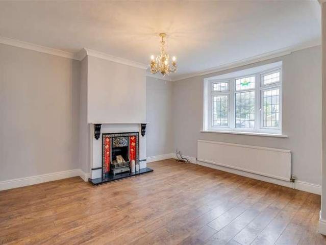 House for sale in Horbury Bridge, West Yorkshire