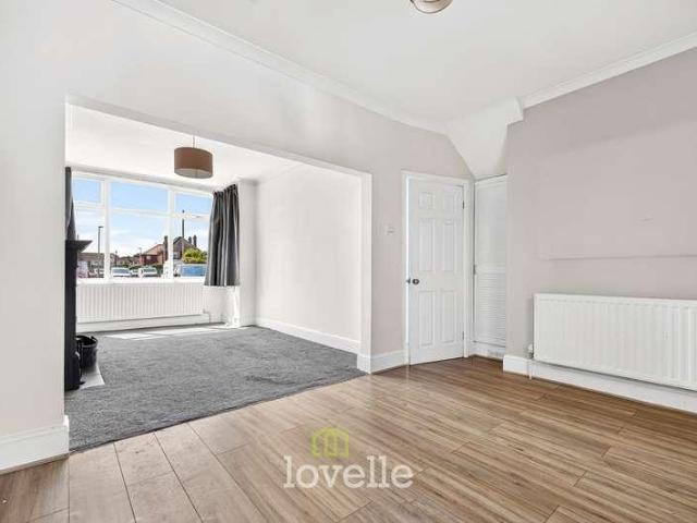 House for sale in New Clee, Cleethorpes