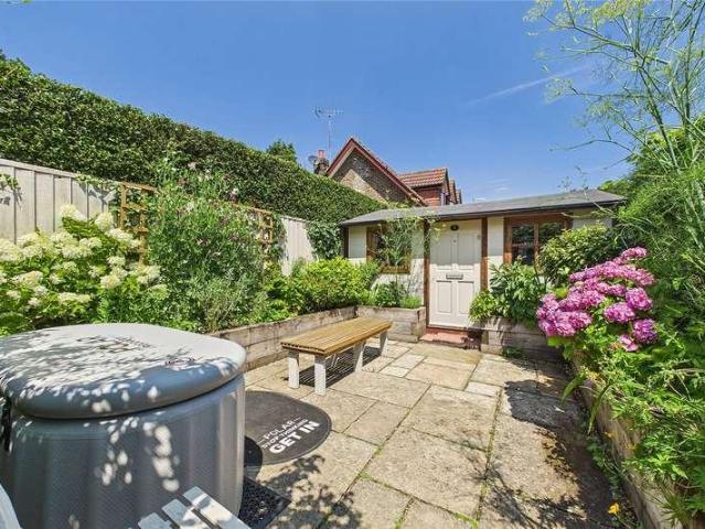 House for sale in Durnford Farm, Woking
