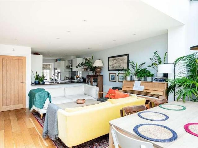 House for sale in Slaugham, Perryfields