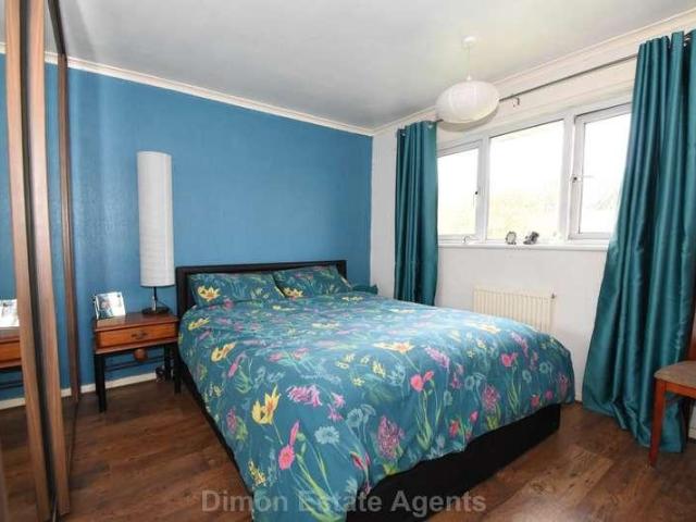 House for sale in Rowner, Middlecroft