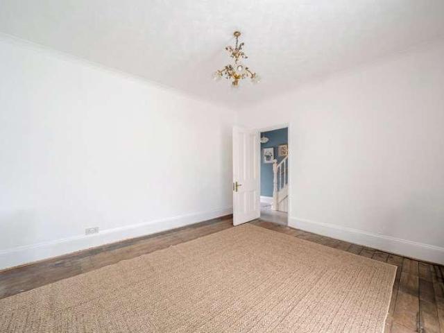 House for sale in Weybridge, Elmbridge