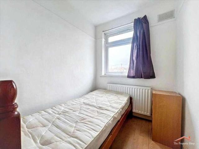 House for sale in Kingsbury, Greater London