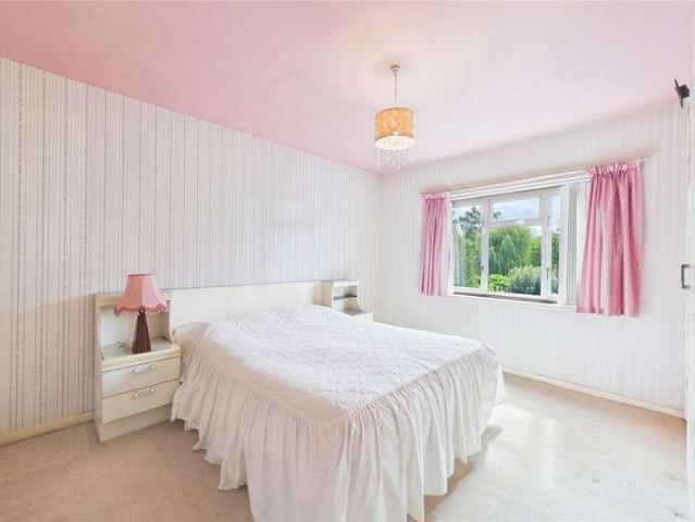 House for sale in Horsell, Woking