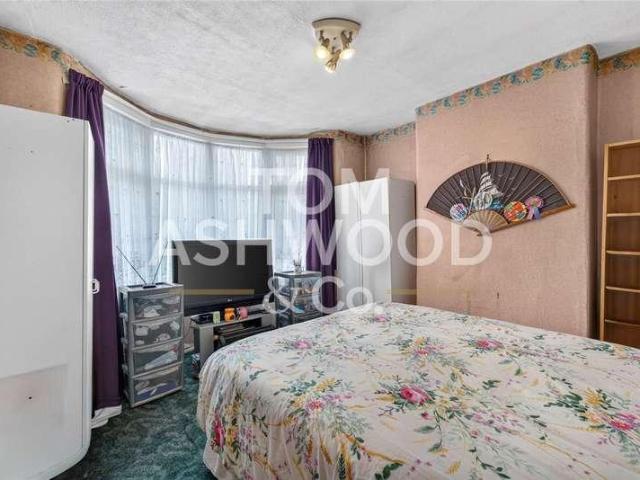 House for sale in Thames View, Greater London
