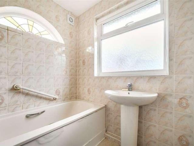 House for sale in Tolworth, Greater London
