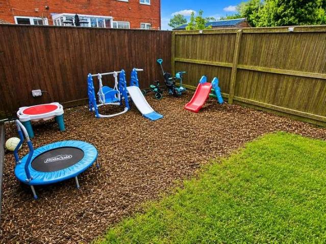 House for sale in Clough, Burnedge