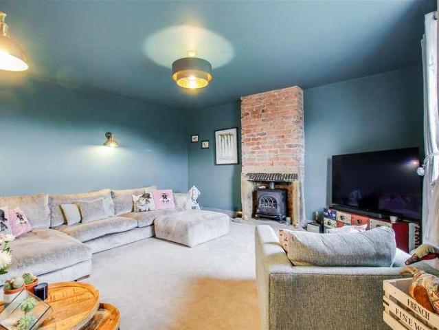 House for sale in Ossett, West Yorkshire
