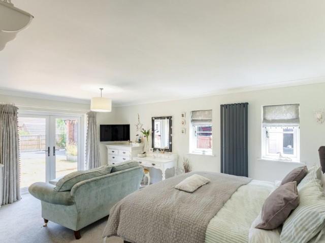 House for sale in Elmfield, Leicestershire