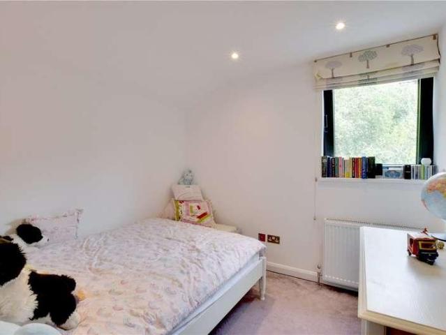 House for sale in London Borough of Lewisham, Blackheath