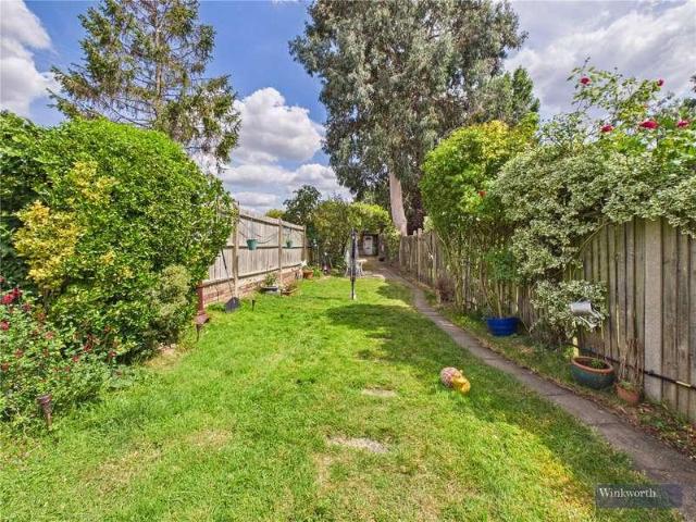 House for sale in Harrow Weald, Greater London
