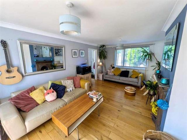 House for sale in Littlecote, West Sussex