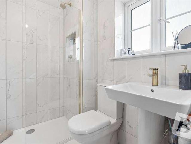 House for sale in Ongar, Epping