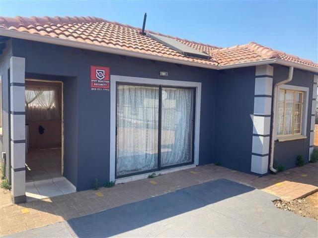 House for rent in Akasia