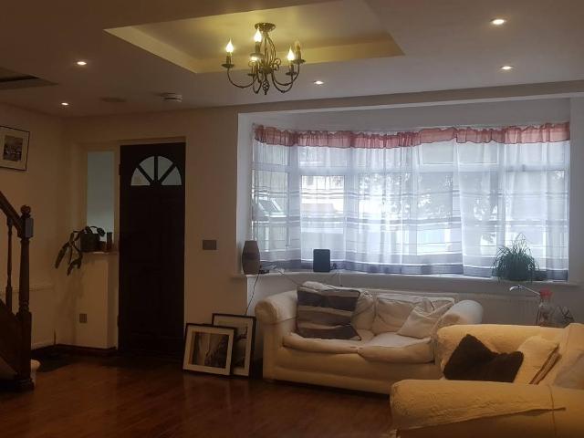 House for rent in London Borough of Ealing, Greater London