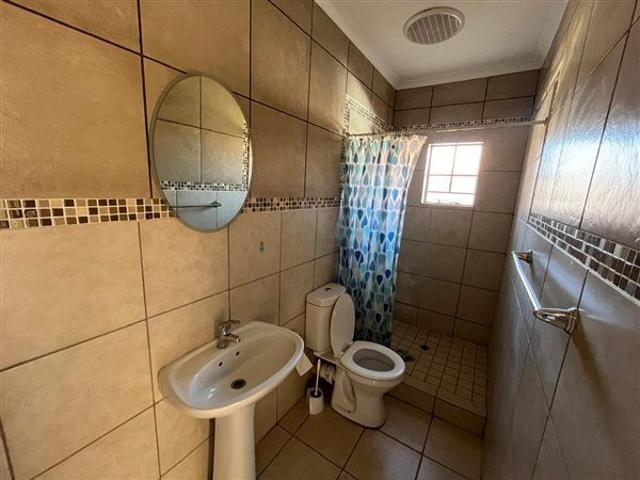 House for rent in Akasia