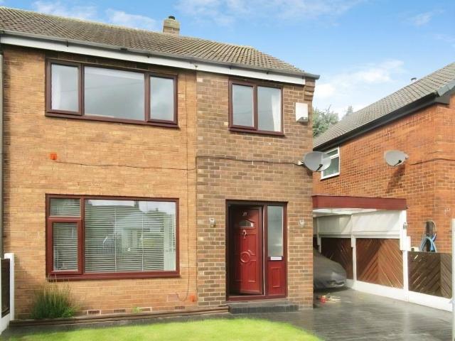 House for rent in Little Preston, West Yorkshire
