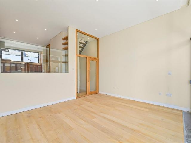 House for rent in Maida Hill, Greater London