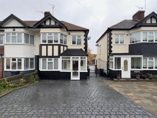 House for rent in Woodford Bridge, Greater London