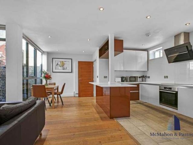 House for rent in Callis Yard, Greater London