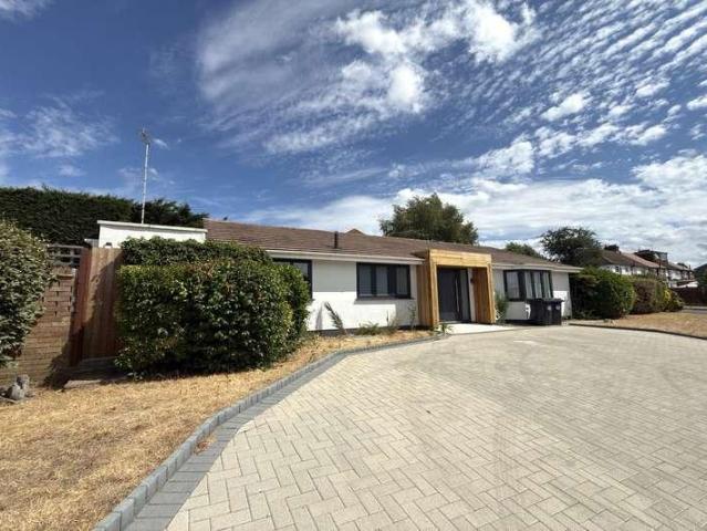 House for rent in Blackhills, Surrey