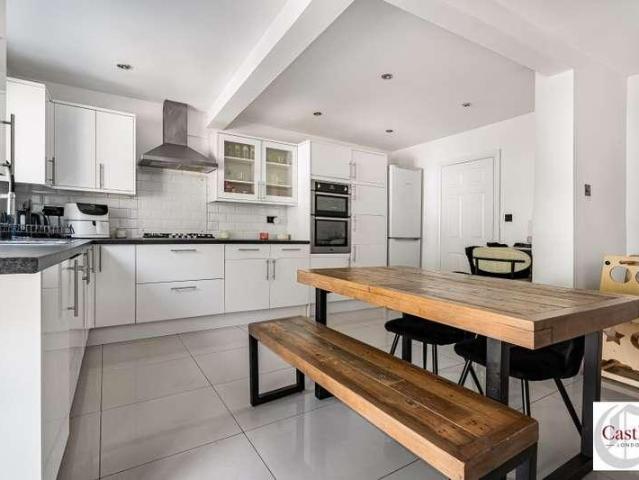 House for rent in Edmonton, Greater London