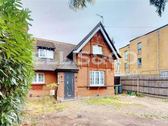 House for rent in Alperton, Greater London