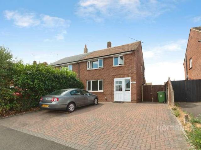 House for rent in Old Dean, Heol-las