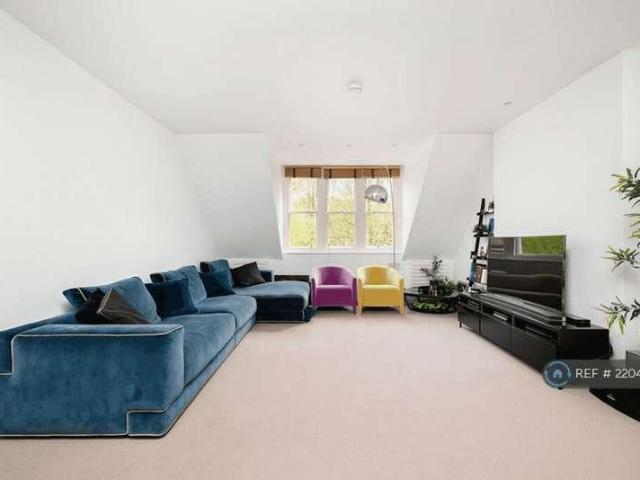 House for rent in Chalk Farm, Greater London