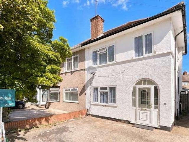 House for rent in London Borough of Ealing, Greater London