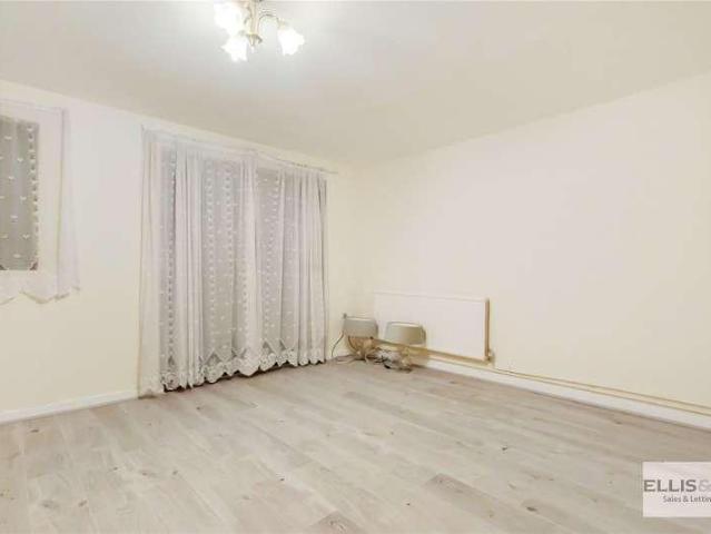 House for rent in Preston, Greater London