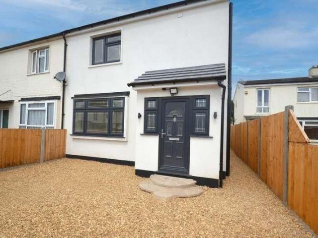 House for rent in Lower Halliford, Surrey