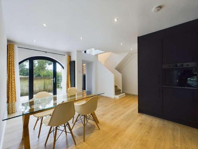 House for rent in Mindenhurst, Heol-las