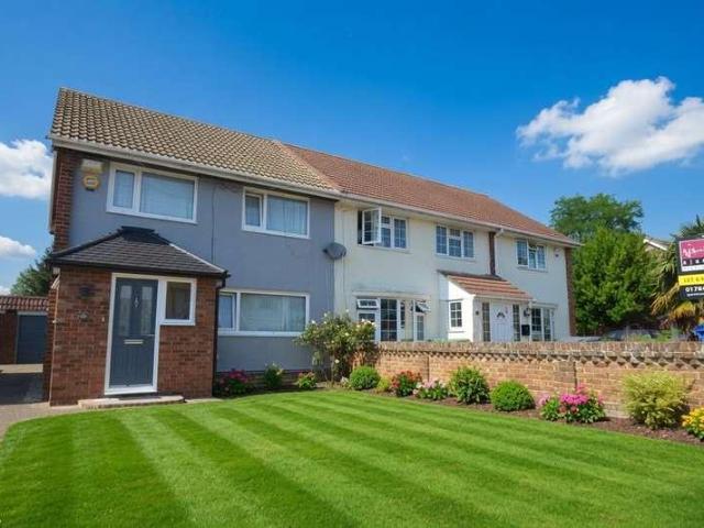 House for rent in Lower Halliford, Surrey