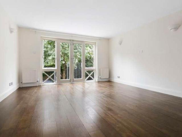House for rent in Chalk Farm, Greater London