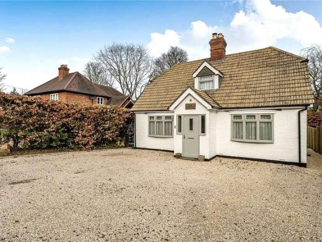 House for rent in Lower Bourne, Fole