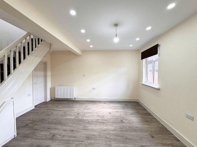House for rent in Highfields, Old Wharf