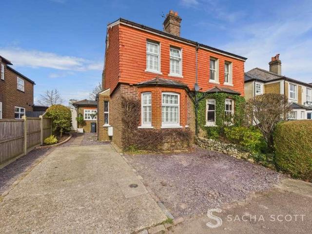 House for rent in Walton On The Hill, Red Hill
