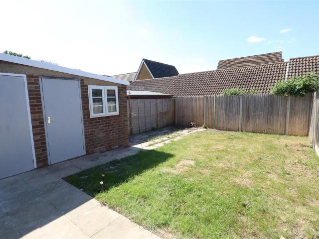House for rent in Highfield, Pouchen End