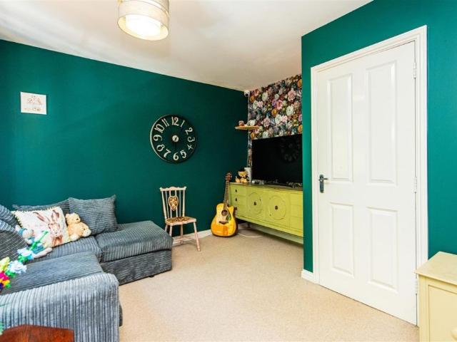 Townhouse for rent in Higham Ferrers