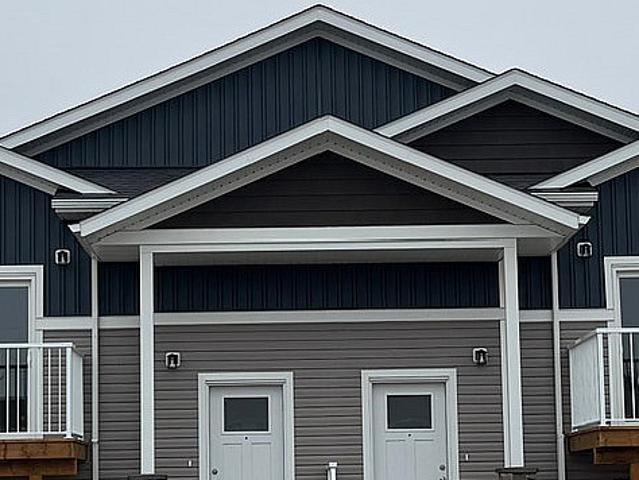 Duplex for rent in Lacombe, Alberta