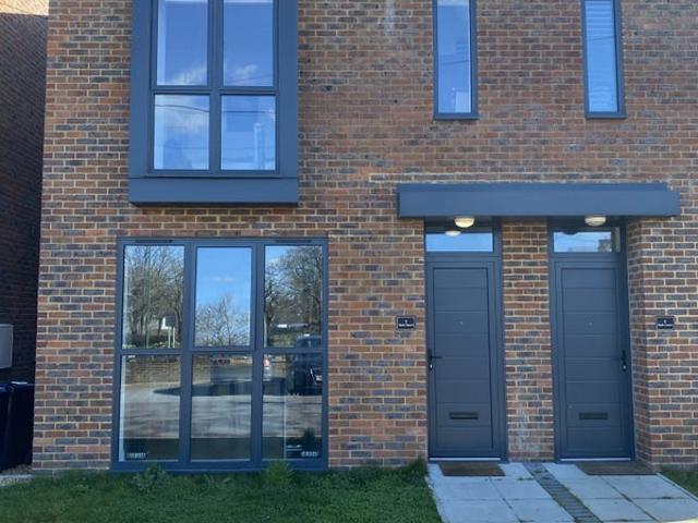 Apartment for rent in Perryfields, West Sussex