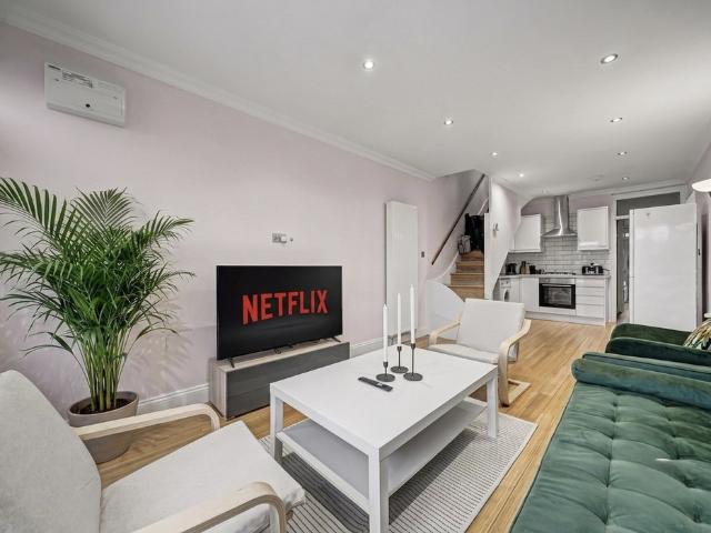 House for rent in London Borough of Croydon, Greater London
