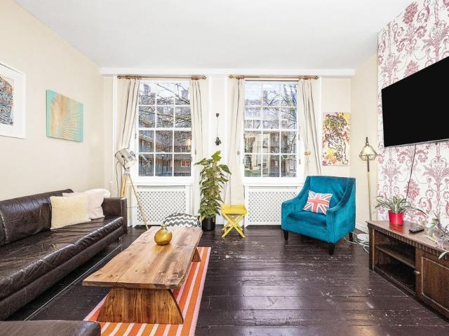House for rent in Chalk Farm, Greater London
