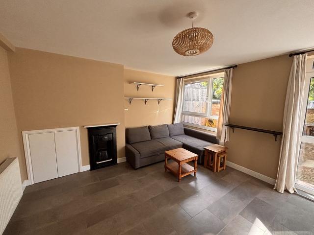 House for rent in Bromley-by-Bow, Bow
