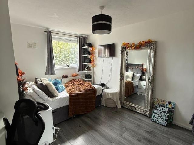 House for rent in Bromley-by-Bow, Greater London