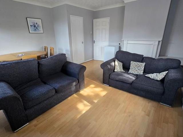 House for rent in Heigham Grove, East Bank